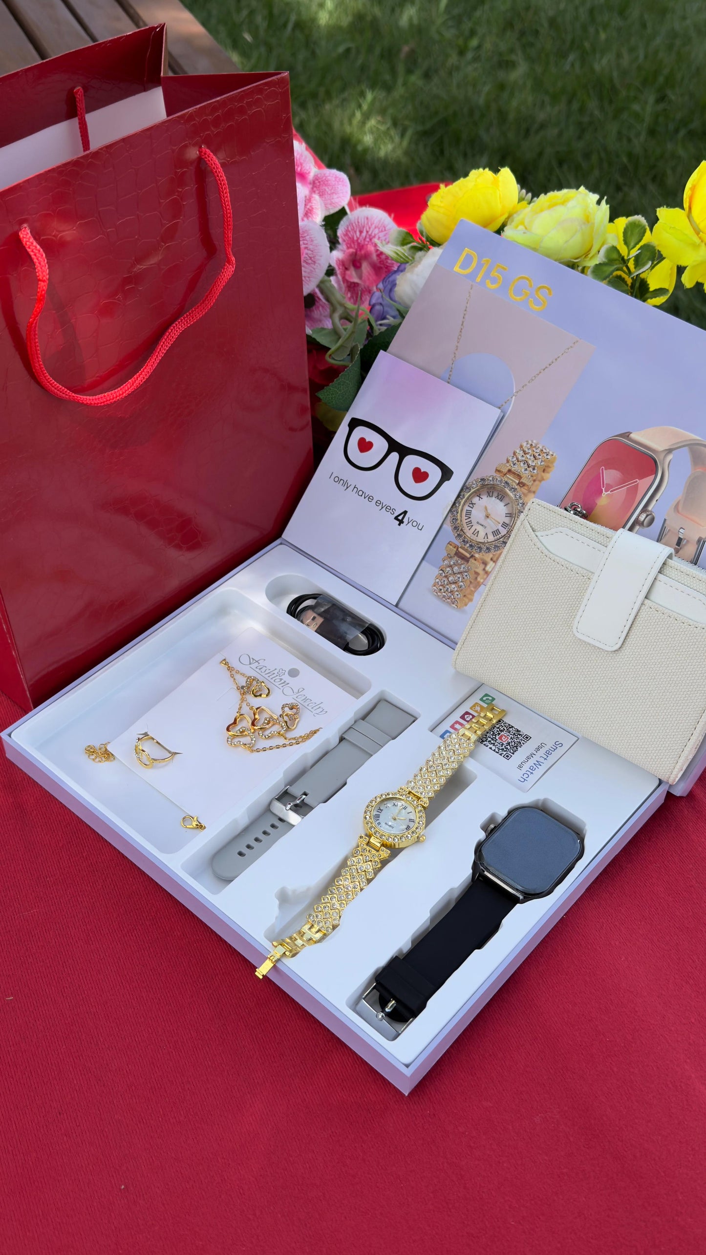 VALENTINES LADIES GIFT SET💞👩‍❤️‍💋‍👩  🎁SMARTWATCH x PURSE