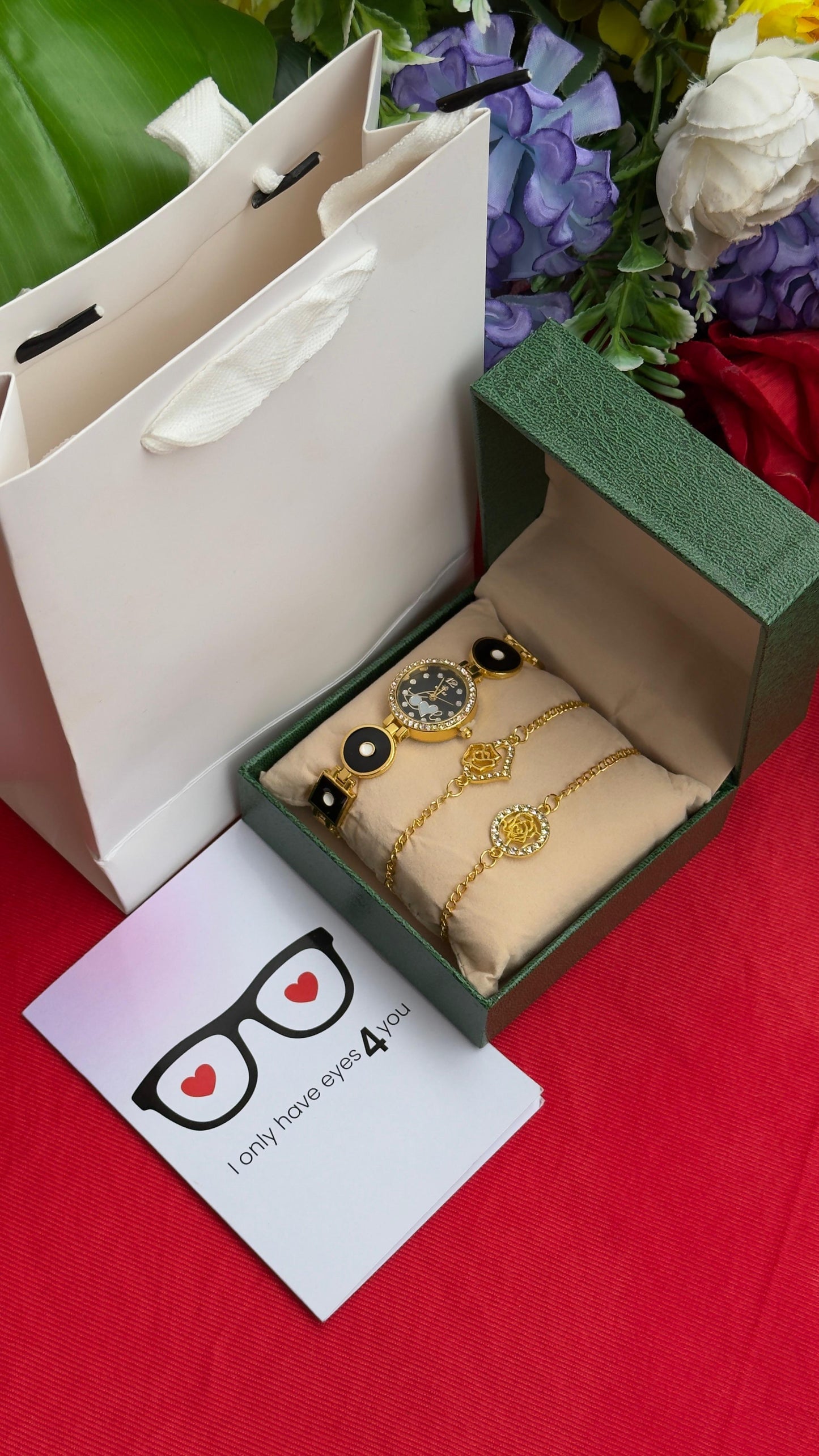 💕❤️VALENTINES LADIES GIFT SET💞👩‍❤️‍💋‍👩        ❣️Ladies Watch      ❣️Jewelry set