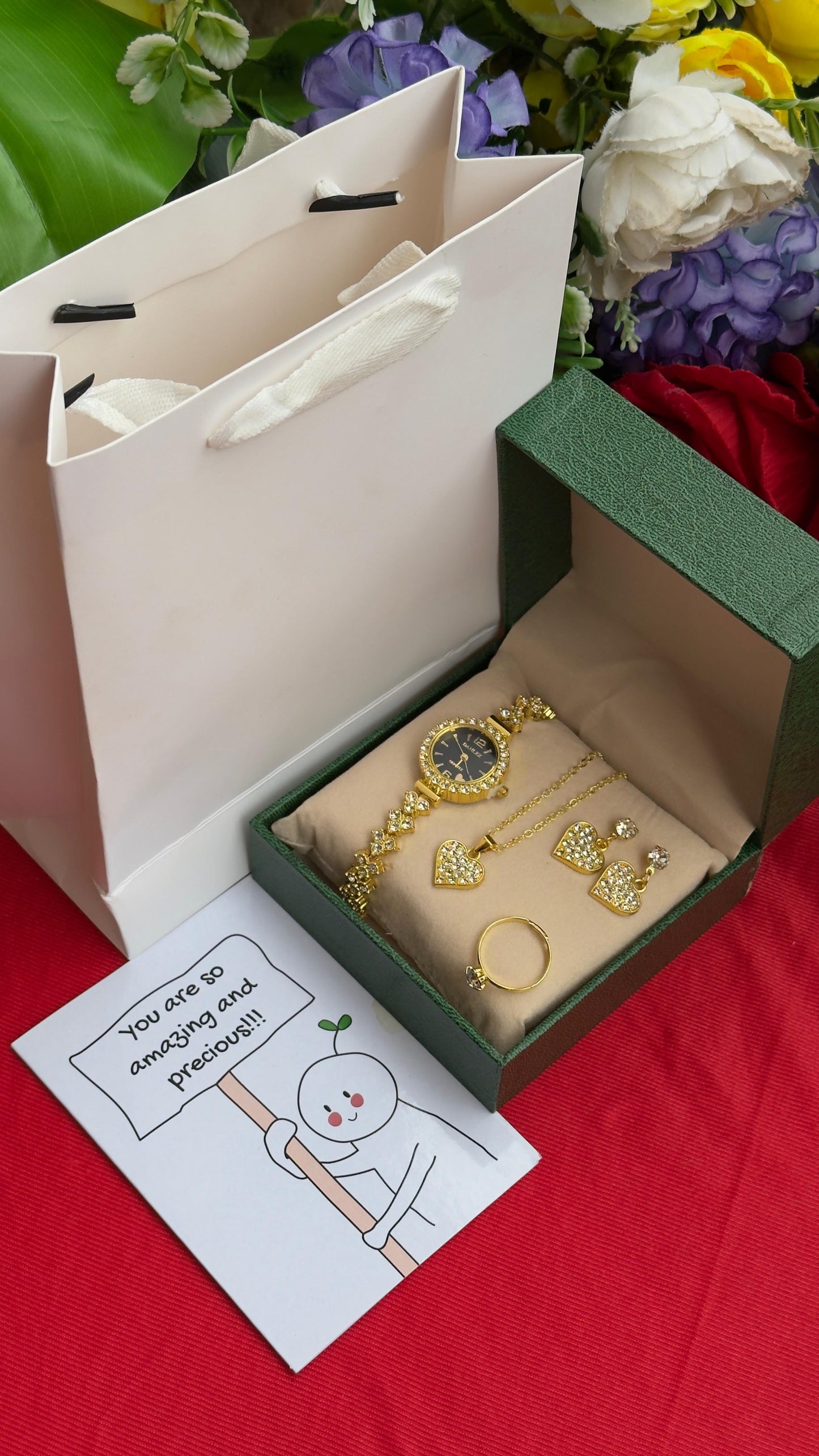 💕❤️VALENTINES LADIES GIFT SET💞👩‍❤️‍💋‍👩        ❣️Ladies Watch      ❣️Jewelry set