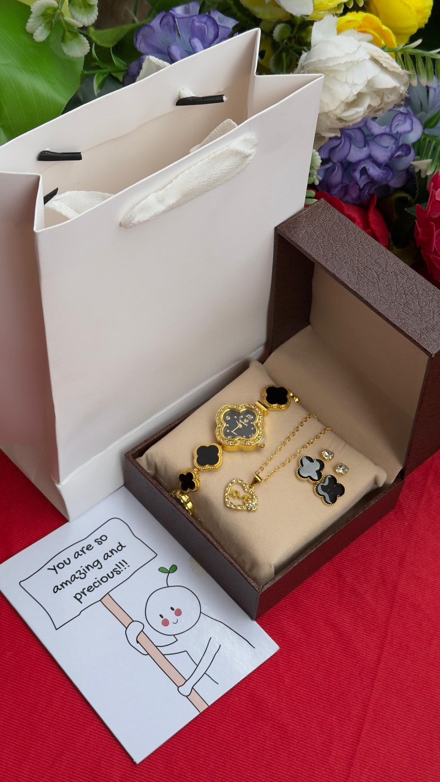 💕❤️VALENTINES LADIES GIFT SET💞👩‍❤️‍💋‍👩        ❣️Ladies Watch      ❣️Jewelry set