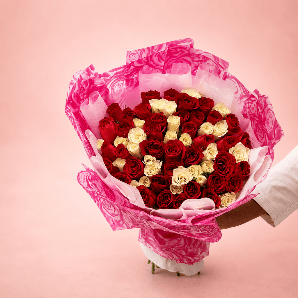 Red & White Romance – Red & White Rose Bouquet